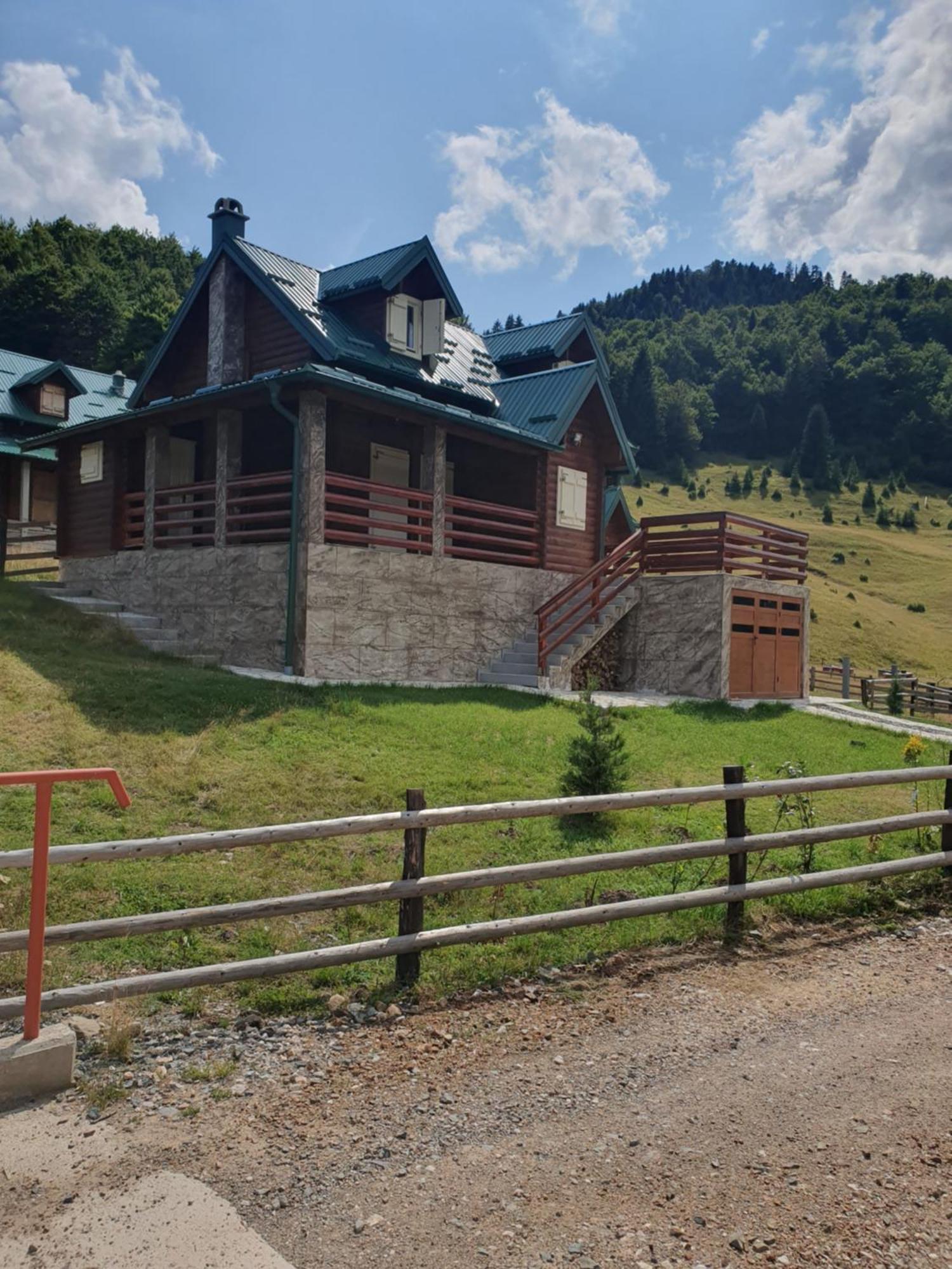 Golden Eagle Jelovica Holiday home *